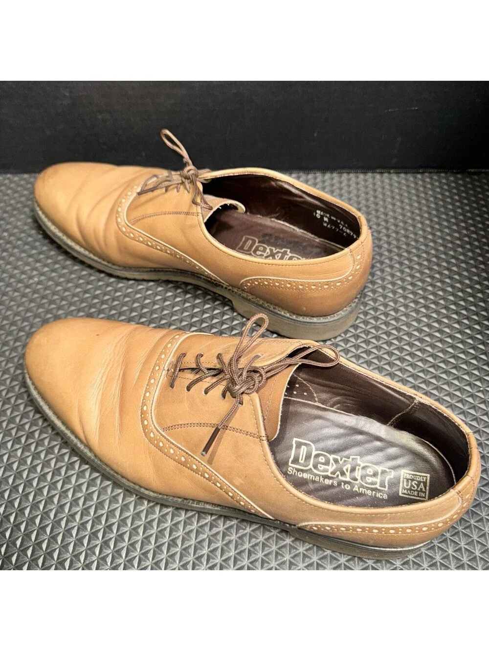 Vintage Dexter Men’s Dress Shoes 10M Tan Leather Cap Toe Oxford Vibram Sole USA